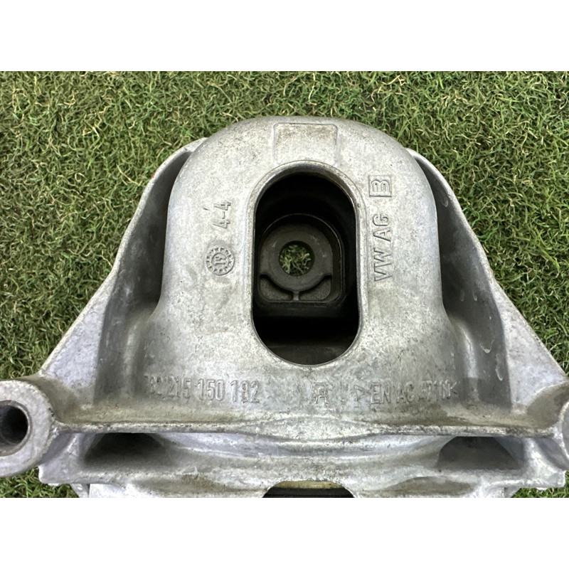 Подушка двигуна (двигун та елементи) AUDI Q5 FY 2020 2.0 DJYA 4M0199372B
