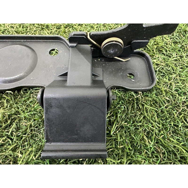 Замок капота (кузов и элементы) LAND ROVER Range Rover L405 2014 5.0 LR039011