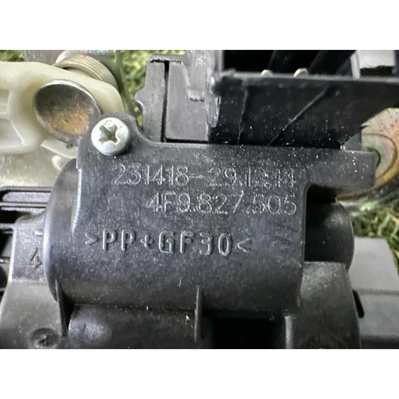 Замок багажника (кузов і елементи) AUDI Q7 4L 2015 3.0 CNRB 4F9827505