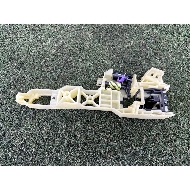 Кронштейн ручки двери (кузов и элементы) Hyundai Sonata DN8 2020 2.5 83665L1000