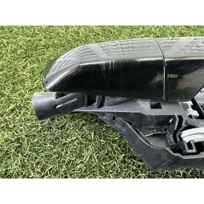 Ручка двері зовнішня (кузов и элементы) LAND ROVER Discovery Sport L550 2016 2.0 LR061201