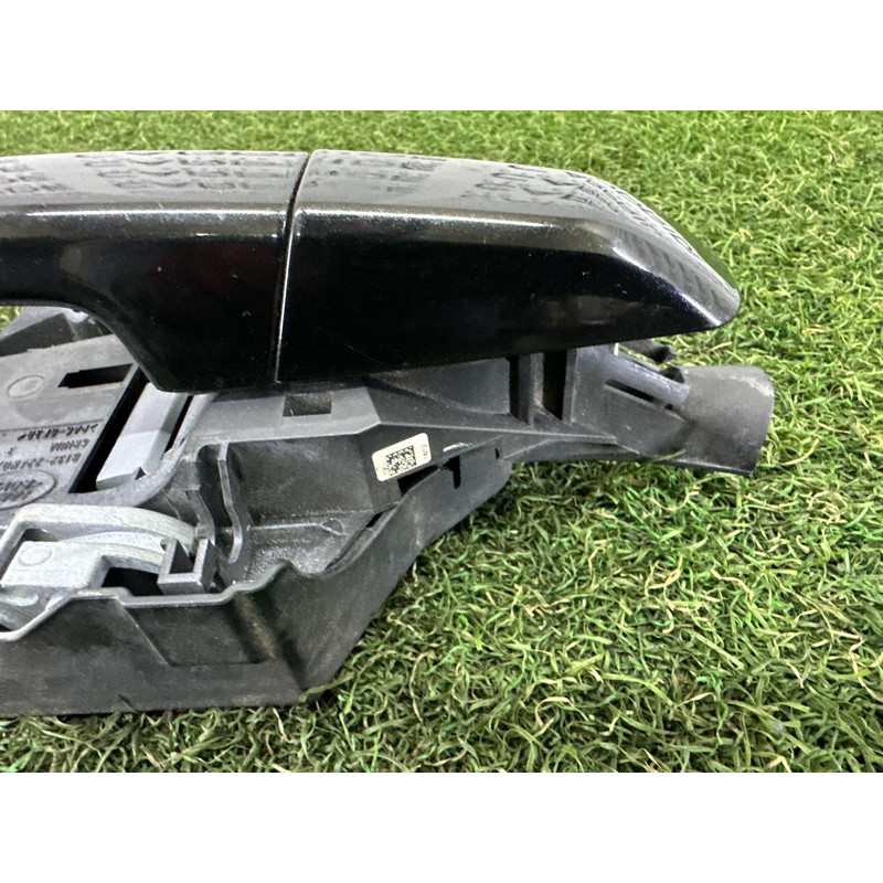 Ручка двері зовнішня (кузов и элементы) LAND ROVER Discovery Sport L550 2016 2.0 LR061201
