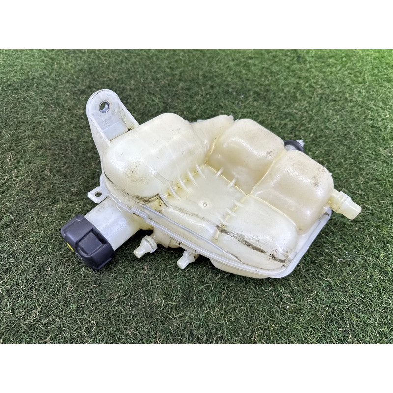 Бачок розширювальний (система охолодження) BMW X1 F48 2016 2.0 17137617362