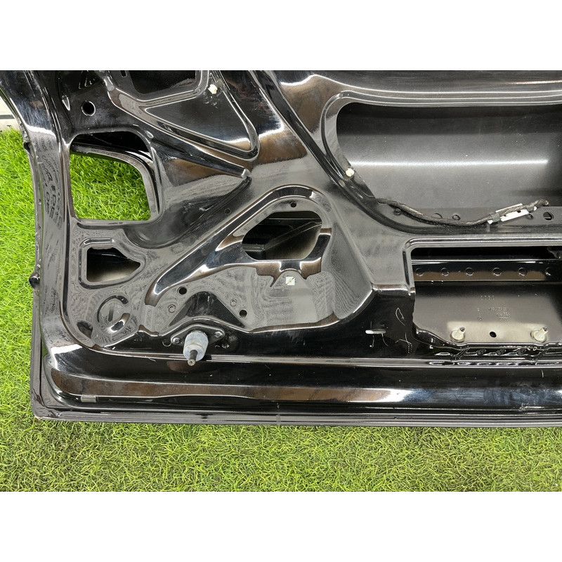 Крышка багажника (кузов и элементы) Audi A4 B7 8E5827023AA
