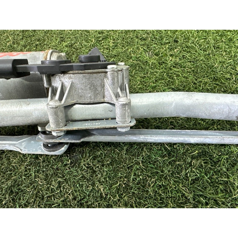 Трапеція склоочисників (кузов і елементи) BMW X5 E70 2011 3.0 61617200510