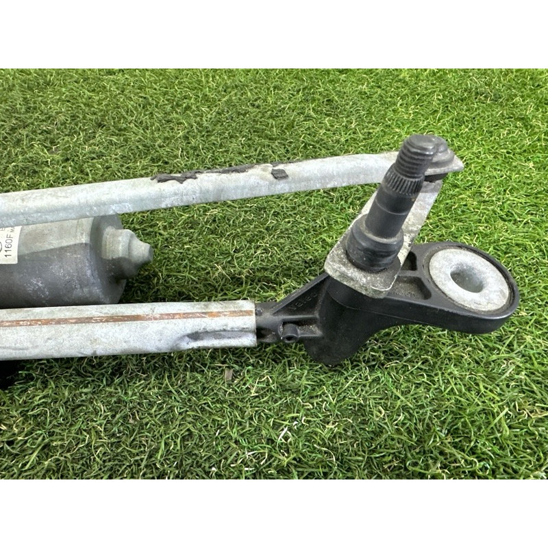 Трапеція склоочисників (кузов і елементи) BMW X5 E70 2011 3.0 61617200510