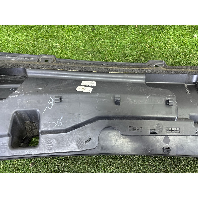 Жабо (кузов и элементы) LAND ROVER Discovery Sport L550 2016 2.0 LR078289