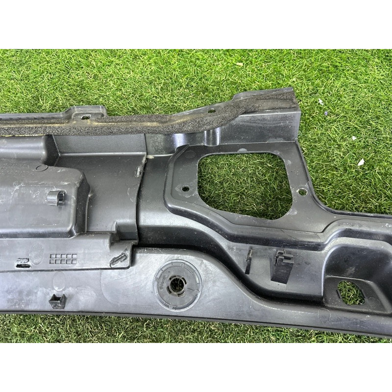 Жабо (кузов и элементы) LAND ROVER Discovery Sport L550 2016 2.0 LR078289