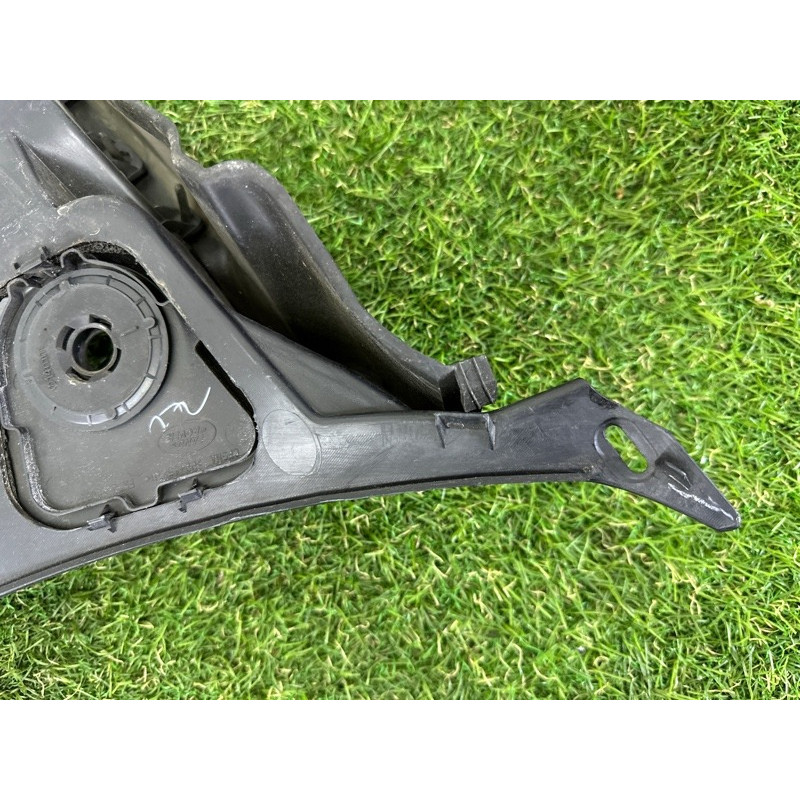 Жабо (кузов и элементы) LAND ROVER Discovery Sport L550 2016 2.0 LR078289