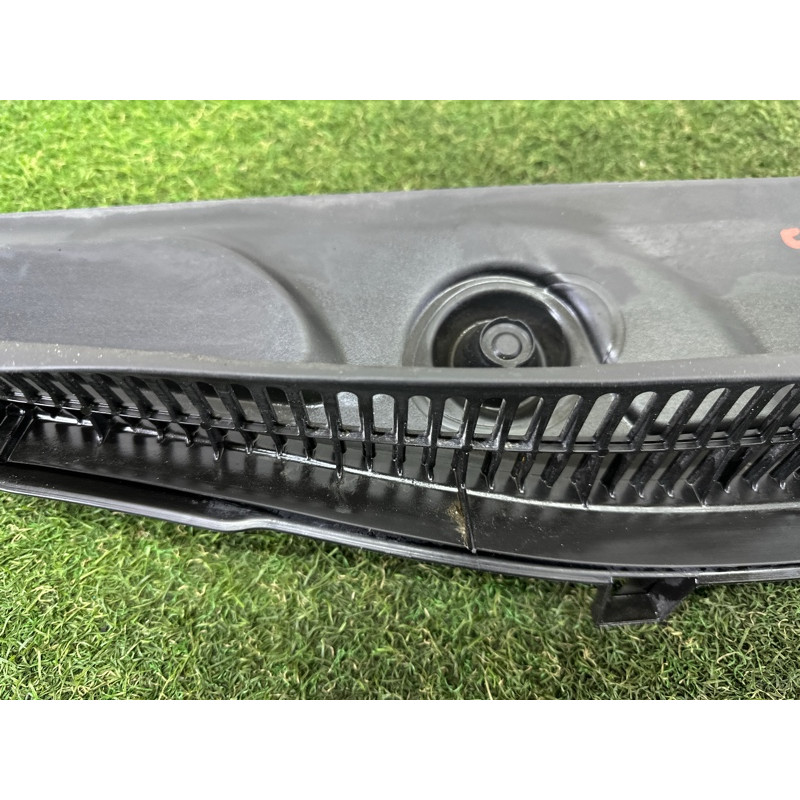 Жабо (кузов и элементы) BMW X1 F48 2016 2.0 51717350591