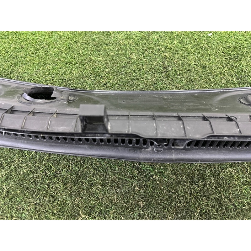 Жабо (кузов и элементы) BMW X1 F48 2016 2.0 51717350591