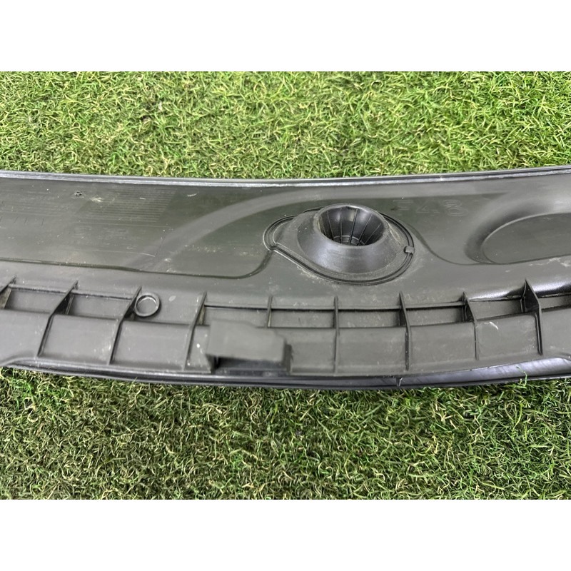 Жабо (кузов и элементы) BMW X1 F48 2016 2.0 51717350591