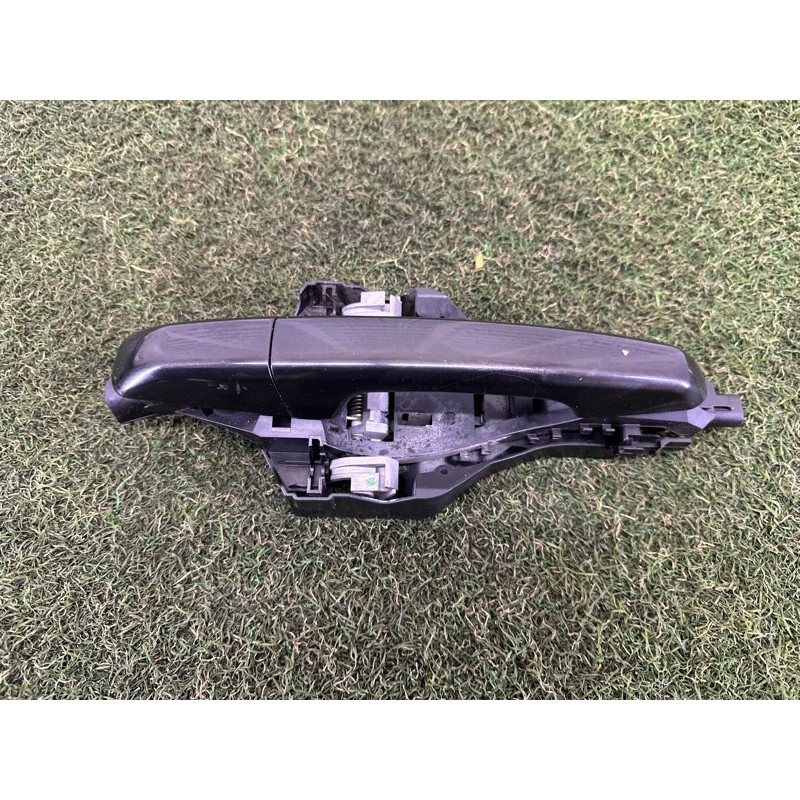 Ручка двері зовнішня (кузов и элементы) LAND ROVER Discovery Sport L550 2016 2.0 LR061201