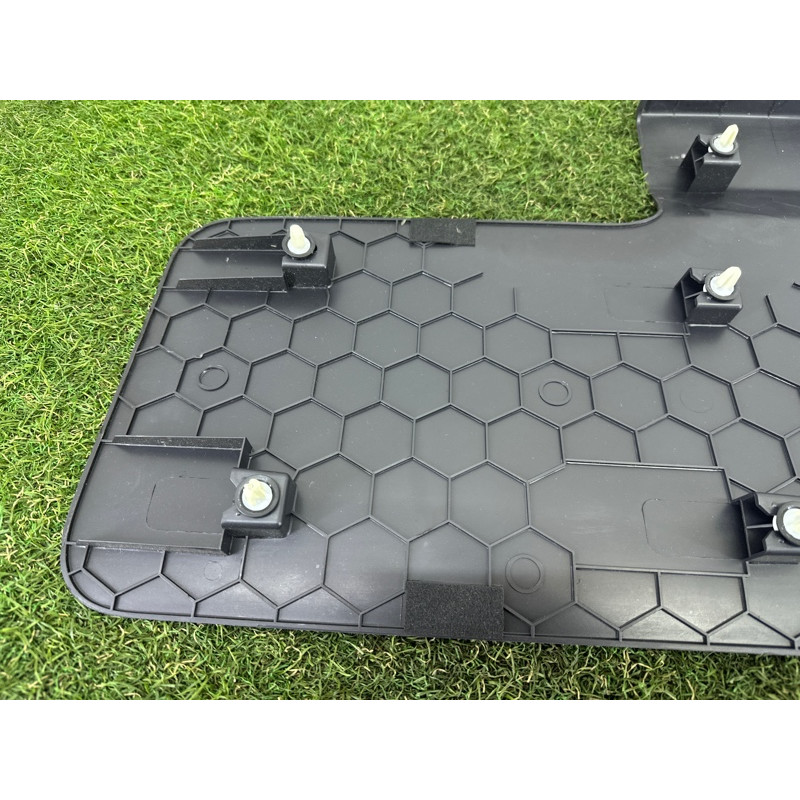 Накладка крышки багажника (кузов и элементы) LAND ROVER Range Rover Evoque L538 2015 2.0 LR072351