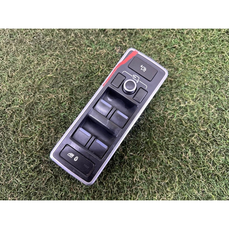 Блок кнопок склопідйомників (электрика / кнопки) LAND ROVER Range Rover L405 2014 5.0 LR066075