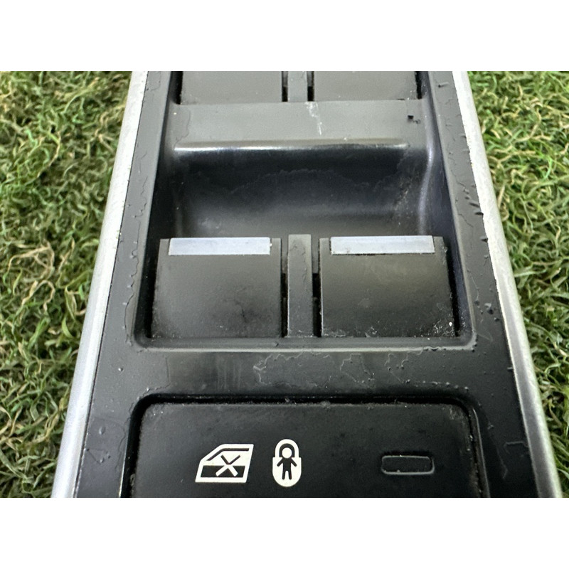 Блок кнопок склопідйомників (электрика / кнопки) LAND ROVER Range Rover L405 2014 5.0 LR066075