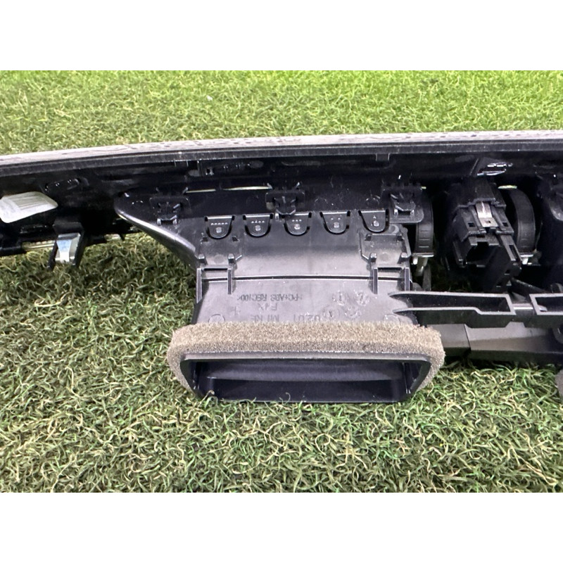 Декоративная накладка торпедо (салон) BMW X1 F48 2018 2.0 51459347745