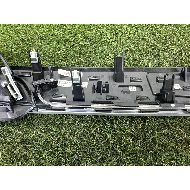 Декоративная накладка торпедо (салон) BMW X1 F48 2018 2.0 51459347745
