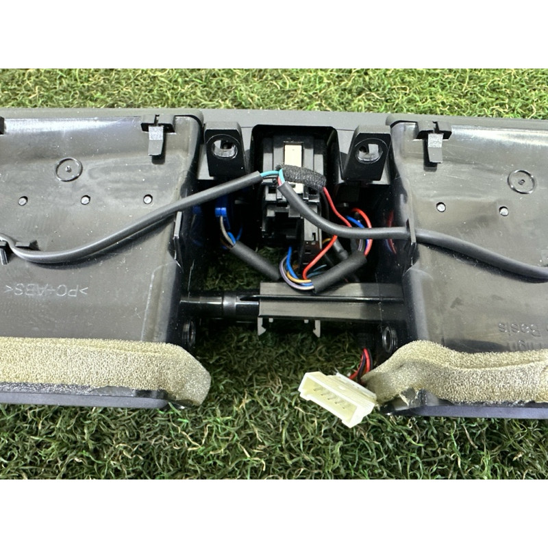 Центральный дефлектор салона (салон) BMW X5 F15 2015 3.0 64229252648