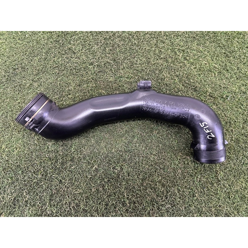Патрубок интеркулера (двигатель и элементы) BMW X5 F15 2015 3.0 13717571350