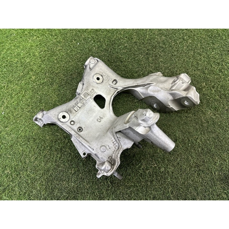 Кронштейн підрамника (підвіска) AUDI Q5 FY 2020 2.0 DJYA 80A399296R