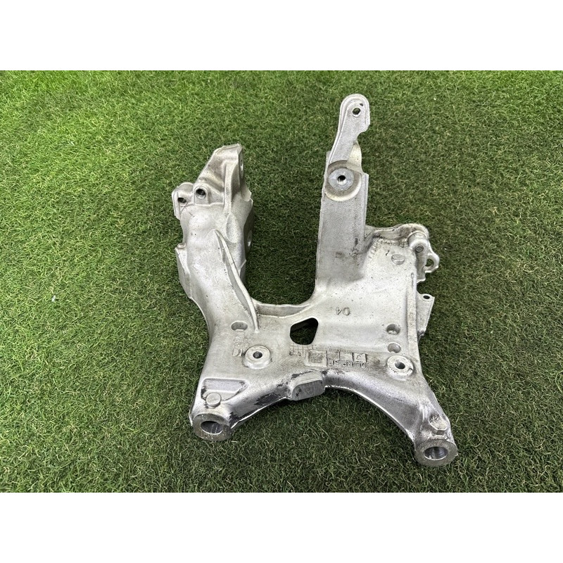 Кронштейн підрамника (підвіска) AUDI Q5 FY 2020 2.0 DJYA 80A399296R