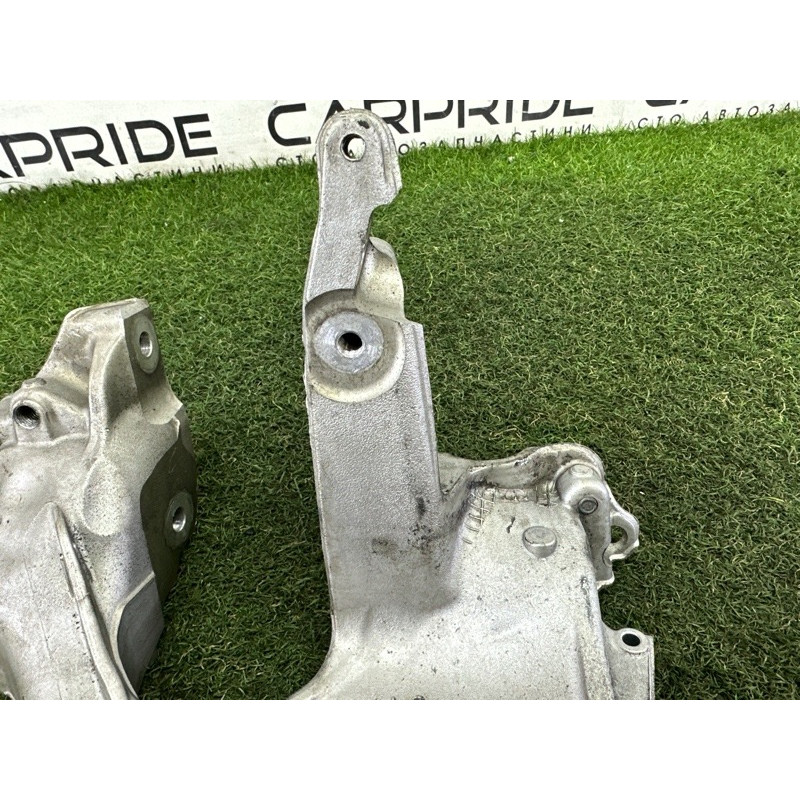 Кронштейн підрамника (підвіска) AUDI Q5 FY 2020 2.0 DJYA 80A399296R