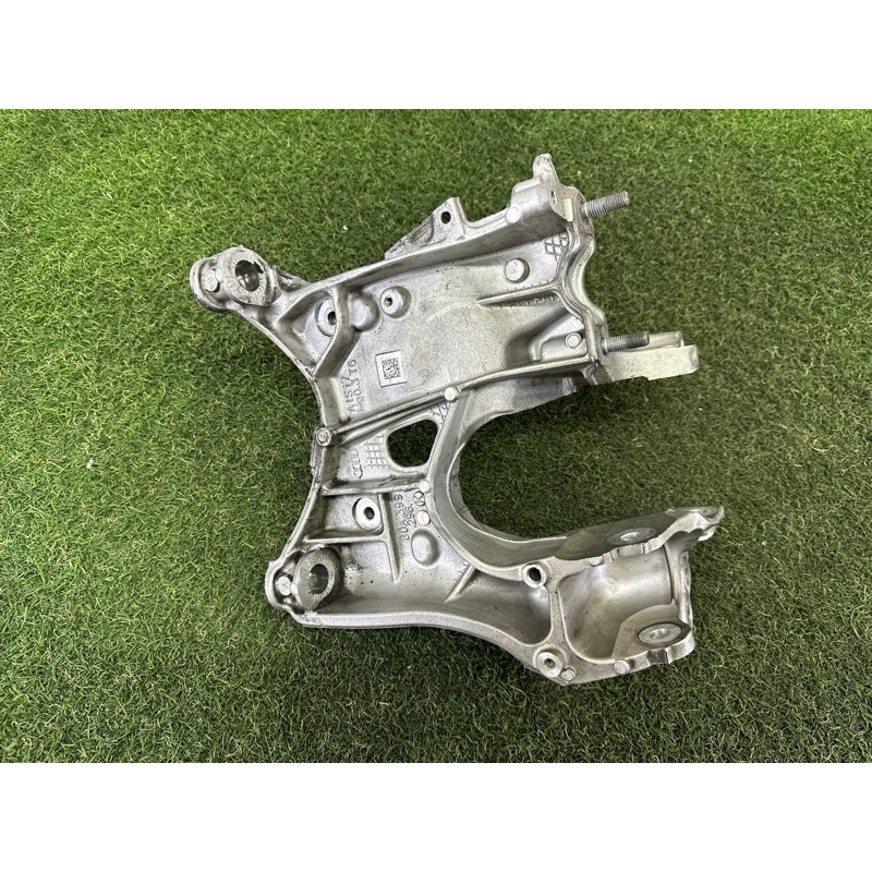 Кронштейн підрамника (підвіска) AUDI Q5 FY 2020 2.0 DJYA 80A399296R