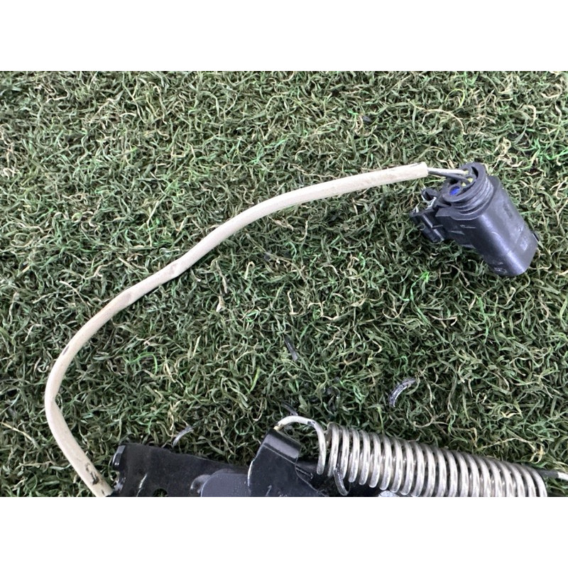 Замок капота (кузов и элементы) BMW X1 F48 2016 2.0 51237431369