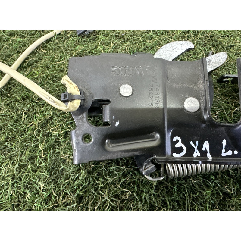 Замок капота (кузов и элементы) BMW X1 F48 2016 2.0 51237431369