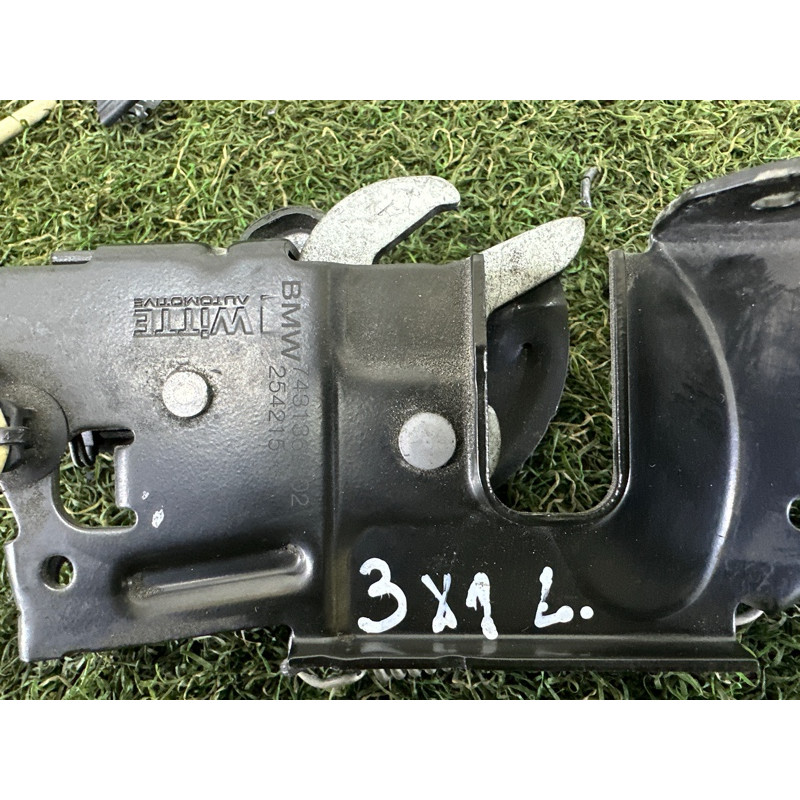 Замок капота (кузов и элементы) BMW X1 F48 2016 2.0 51237431369