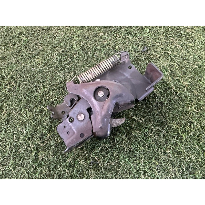 Замок капота (кузов і елементи) BMW X1 F48 2016 2.0 51237431370