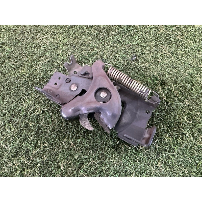 Замок капота (кузов і елементи) BMW X1 F48 2016 2.0 51237431370