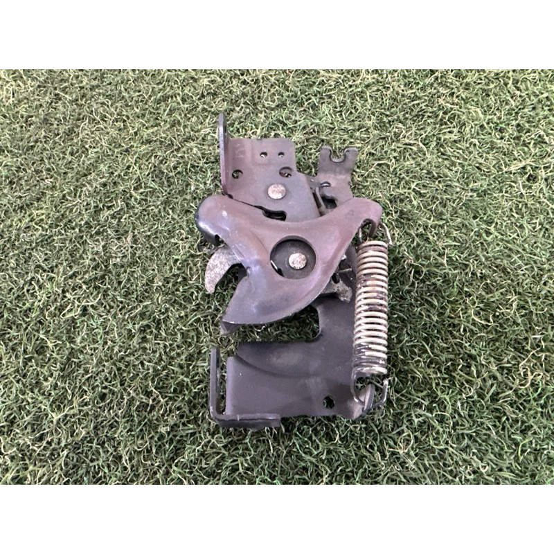 Замок капота (кузов і елементи) BMW X1 F48 2016 2.0 51237431370