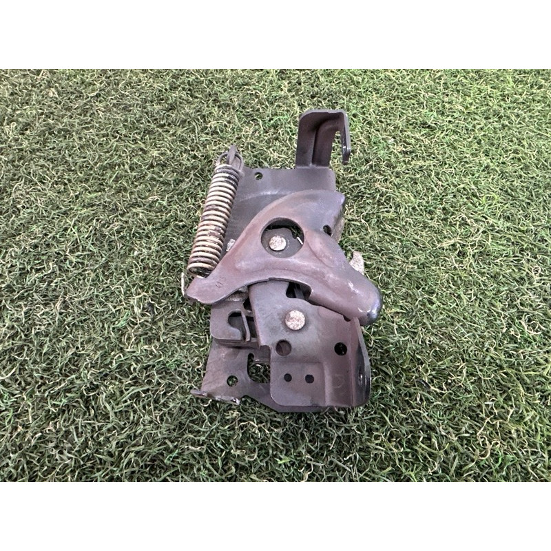 Замок капота (кузов і елементи) BMW X1 F48 2016 2.0 51237431370