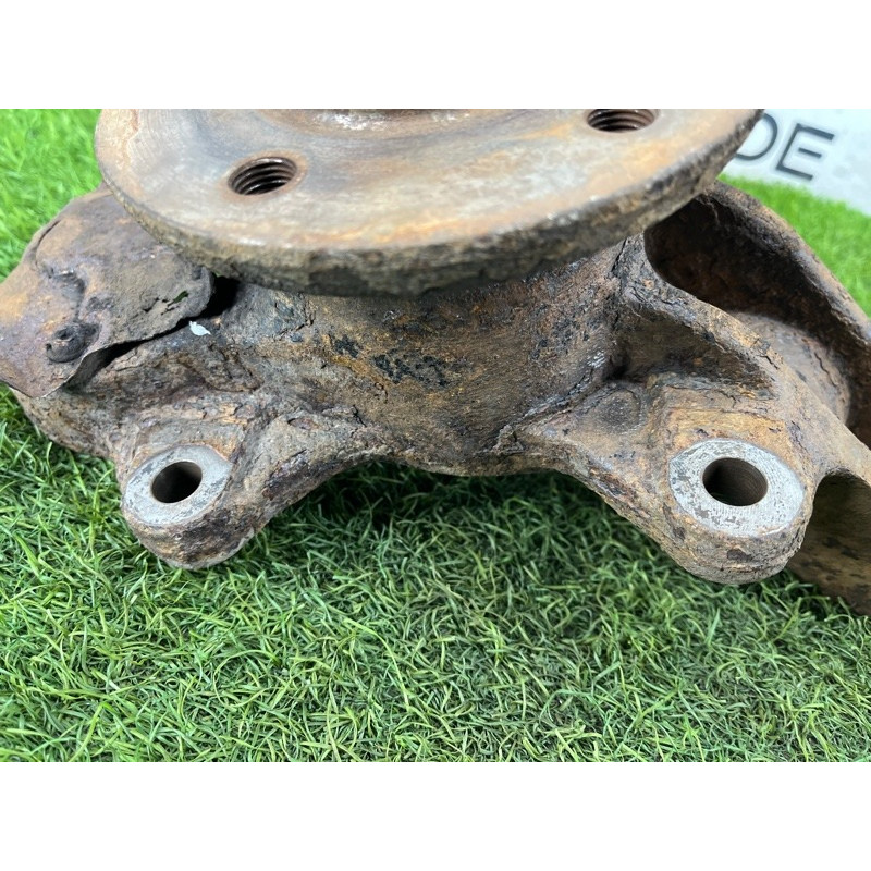 Поворотний кулак (підвіска) Volkswagen Amarok Not specified 2.0 2H0407258J