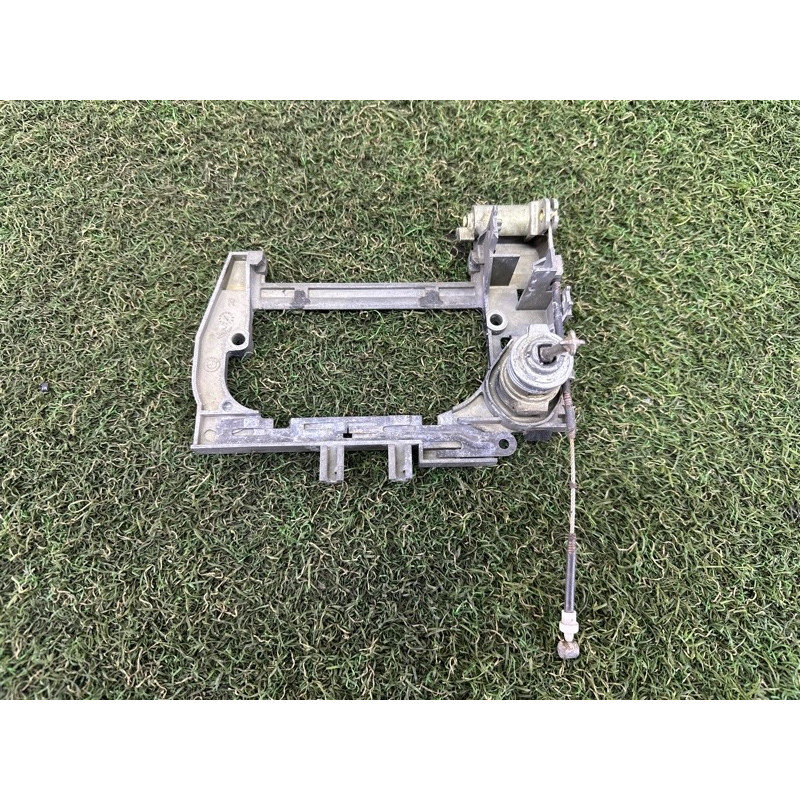 Кронштейн ручки дверей (кузов і елементи) BMW 7-series E38 51218245344