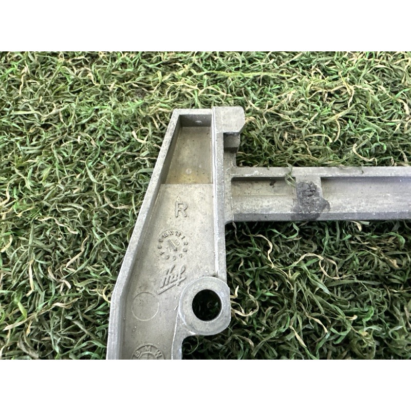 Кронштейн ручки дверей (кузов і елементи) BMW 7-series E38 51218245344