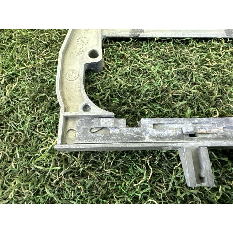 Кронштейн ручки дверей (кузов і елементи) BMW 7-series E38 51218245344