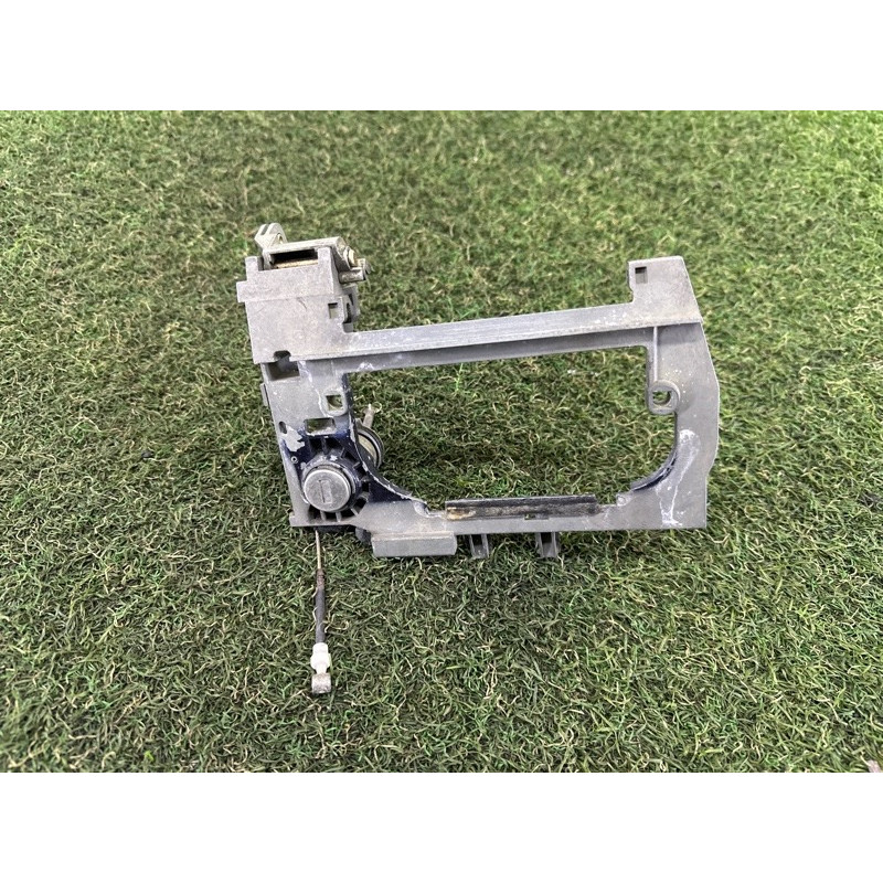 Кронштейн ручки дверей (кузов і елементи) BMW 7-series E38 51218245344