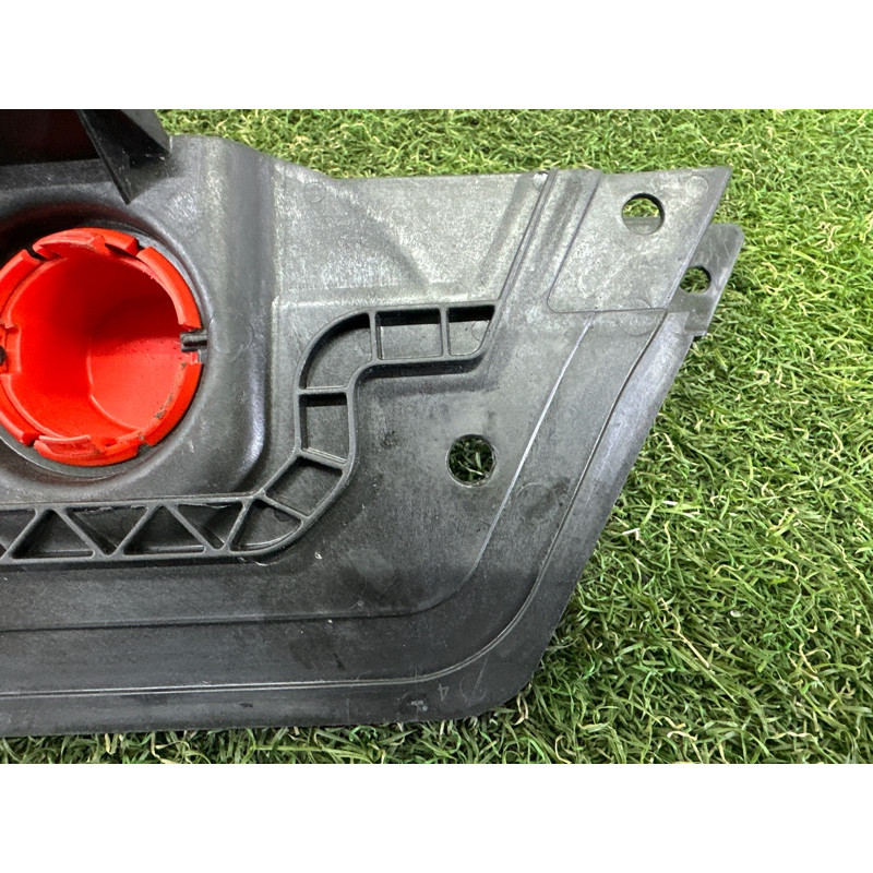 Крышка аккумулятора (кузов и элементы) BMW X1 F48 2016 2.0 51717290727