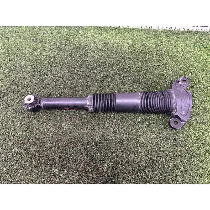 Амортизатор (подвеска) LAND ROVER Discovery Sport L550 2016 2.0 LR061355