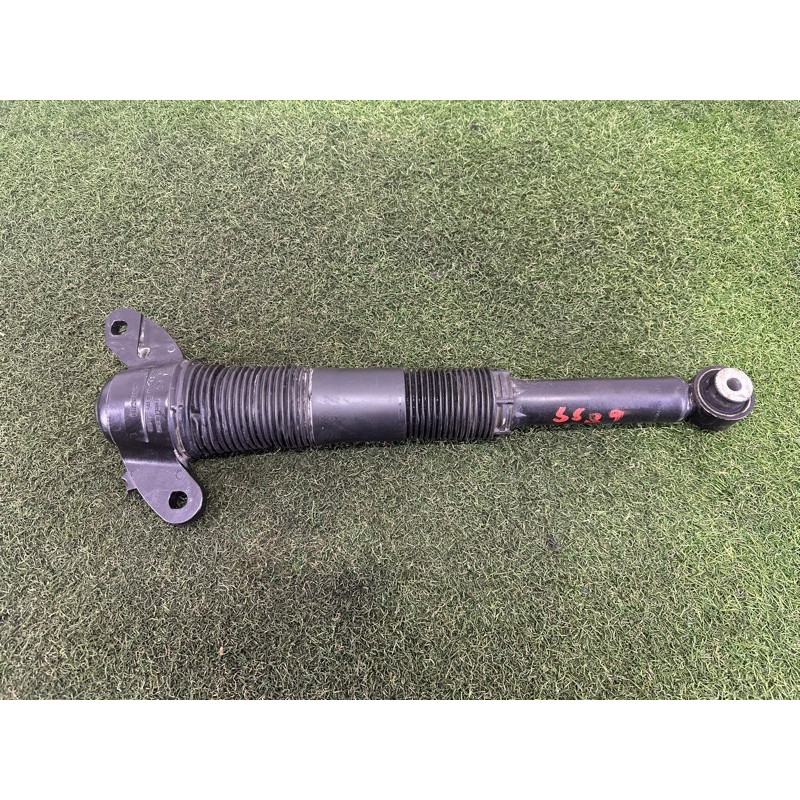 Амортизатор (подвеска) LAND ROVER Discovery Sport L550 2016 2.0 LR061355