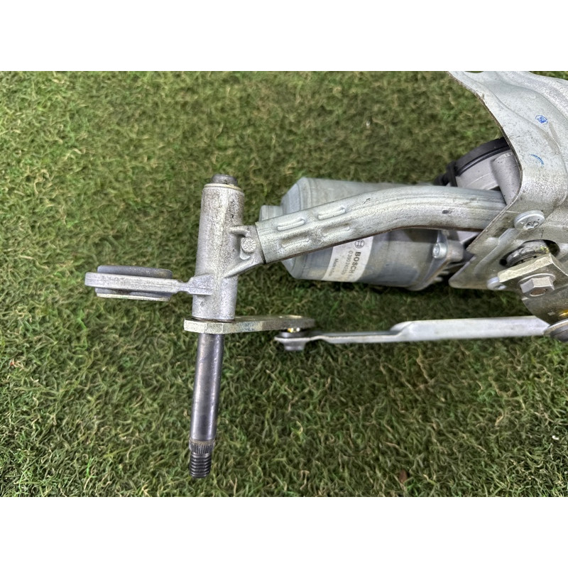 Трапеція склоочисників (кузов і елементи) BMW X1 F48 2018 2.0 61615A36E69