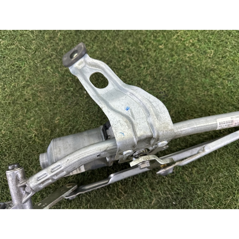 Трапеція склоочисників (кузов і елементи) BMW X1 F48 2018 2.0 61615A36E69
