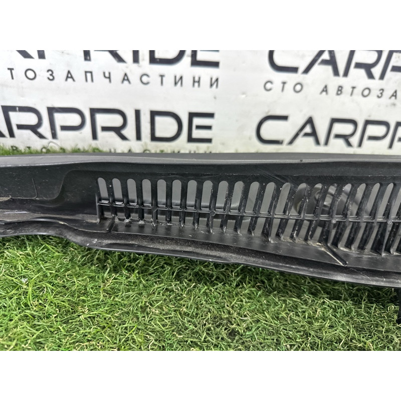 Жабо (кузов і елементи) BMW X1 F48 2018 2.0 51717350591