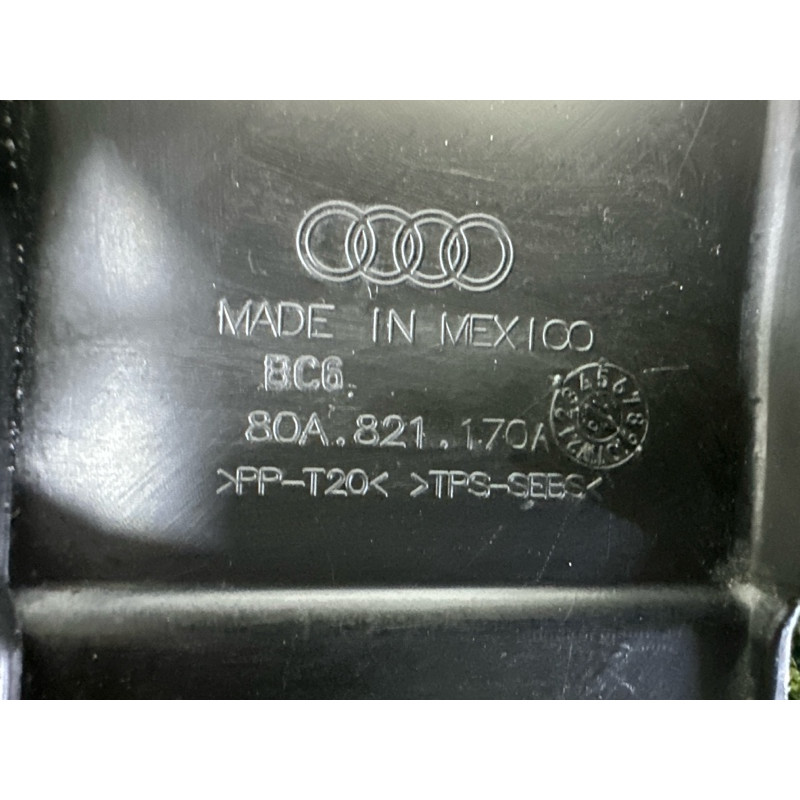 Уплотнитель крыла (кузов и элементы) AUDI Q5 FY 2020 2.0 DJYA 80A821170A