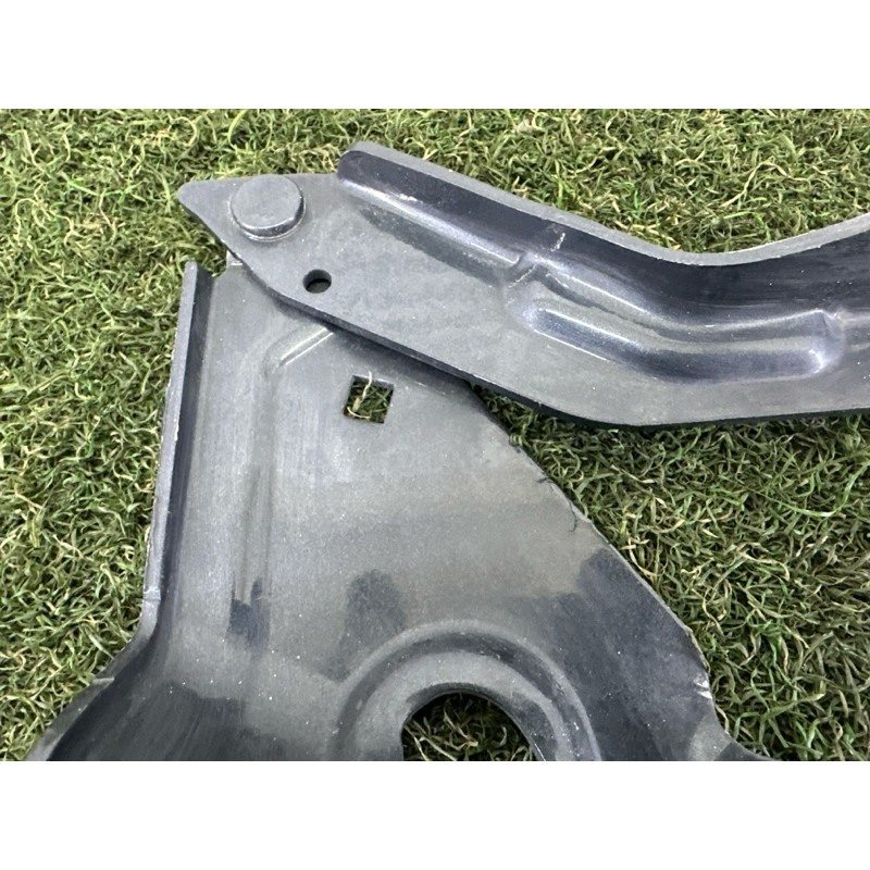 Петля капота (кузов и элементы) Volkswagen Touareg NF 2013 3.6 CGRA 7P6823301
