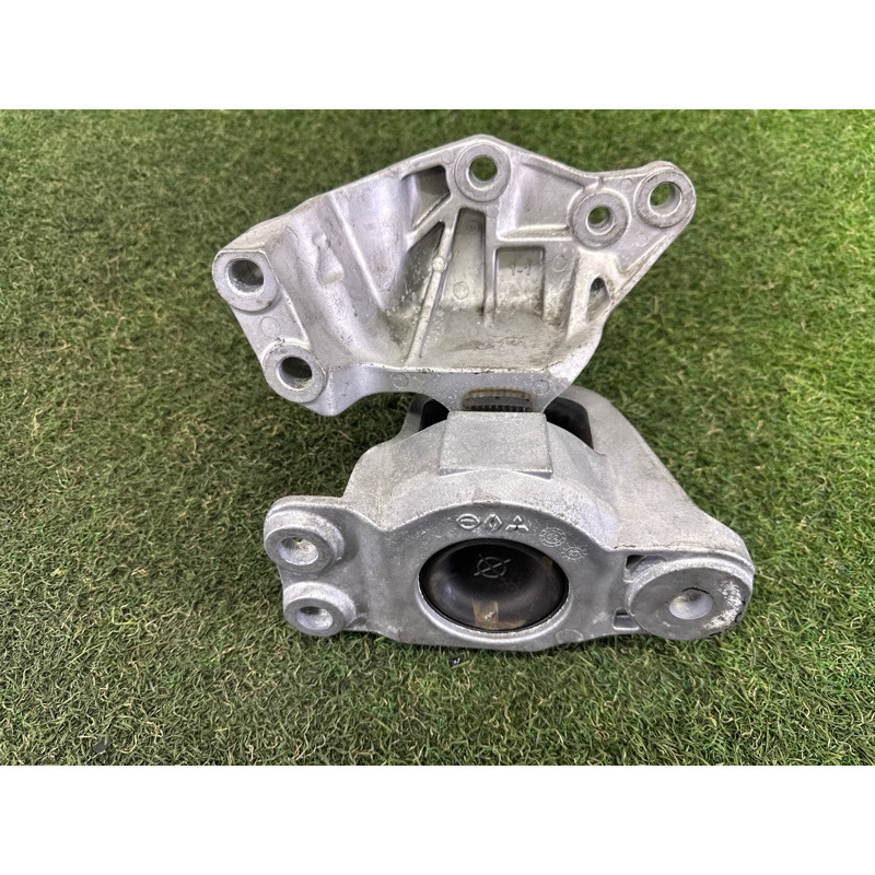 Подушка двигателя (двигатель и элементы) Nissan Rogue T33 2021 2.5 PR25DD 112106RA0A