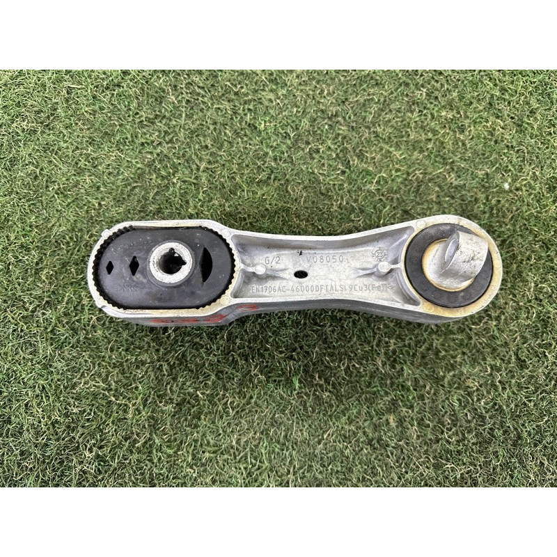 Подушка двигуна (двигун та елементи) BMW X1 F48 2018 2.0 22116885788